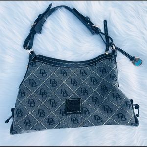 Dooney & Bourke purse